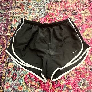 Nike Women’s Tempo Brief-Lined Running Shorts in Black/ White, Size: XL